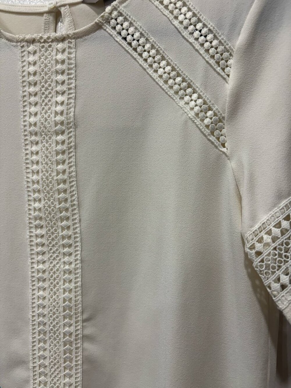 NWT H&M White Blouse With Lace Detail XS - Picture 5 of 7